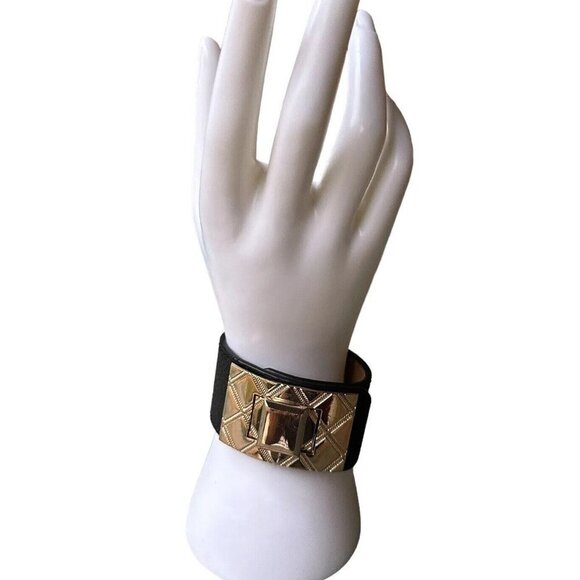 Fashion Bracelet Black Leather‎ Gold Plated Clasp Cuff Bangle 8.5" - Picture 1 of 13